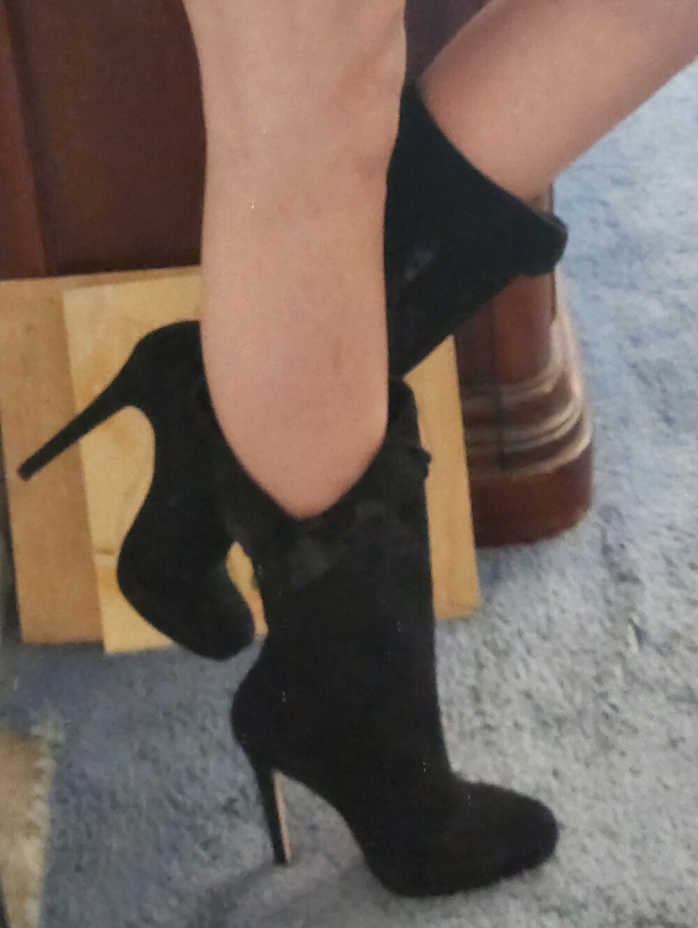 OSCAR DE LA RENTA BLACK SUEDE STILETTO MID-CALF BOOTS, 41